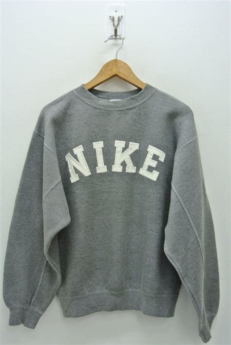 vintage nike sweatshirts for men.